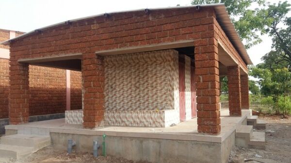 Erfolgreiche Umsetzung des Projekts „Sanitäreinrichtungen im Diözesanzentrum von Burkina Faso“